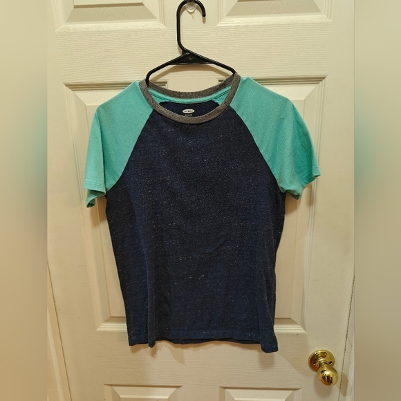 Boy's Old Navy Tee - Picture 1 of 3
